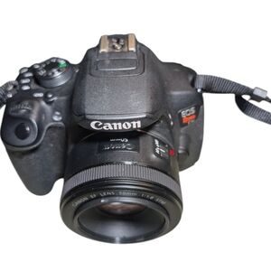 Canon EOS Rebel T5i Bundle: 50mm STM Lens, 128GB Memory & Case